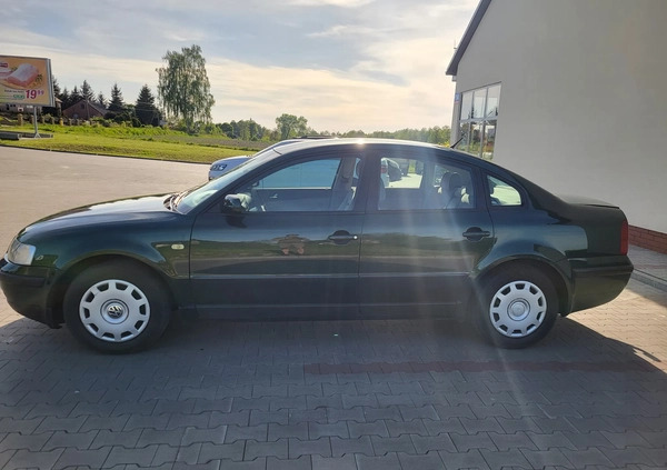 Volkswagen Passat cena 5999 przebieg: 372743, rok produkcji 1999 z Lublin małe 121